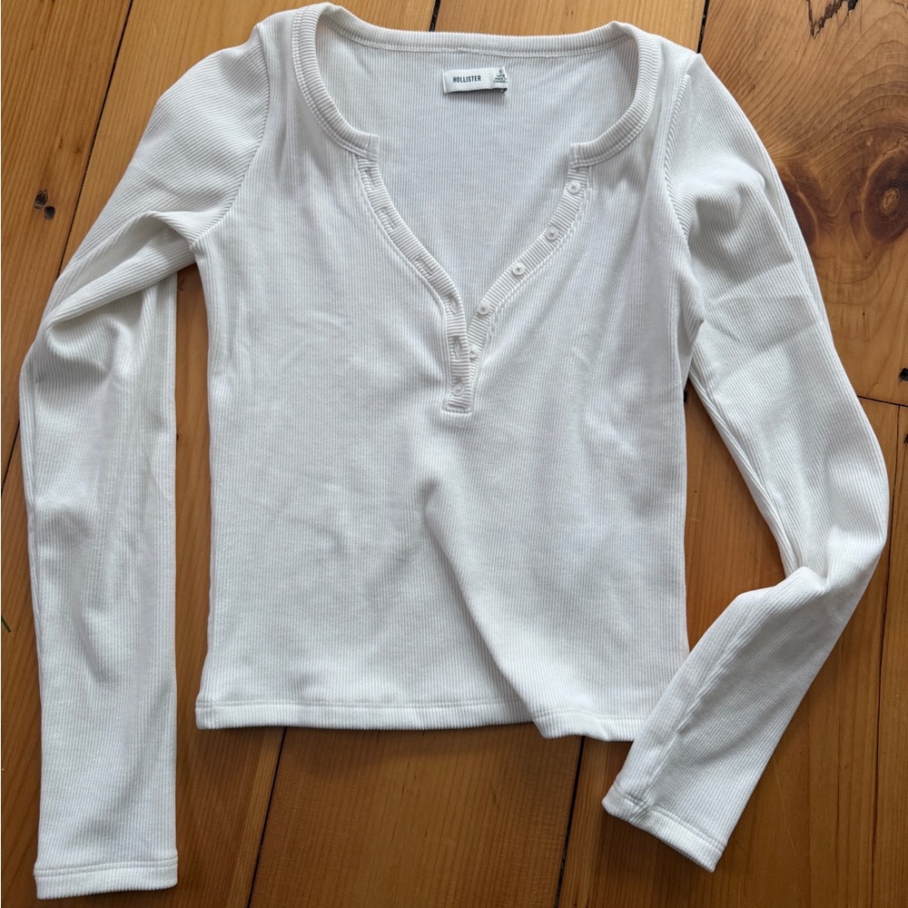 Hollister Long Sleeve Deep V Cut